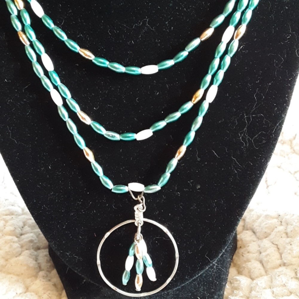New Handbeaded set by Jes Watters - Picture 2 of 5